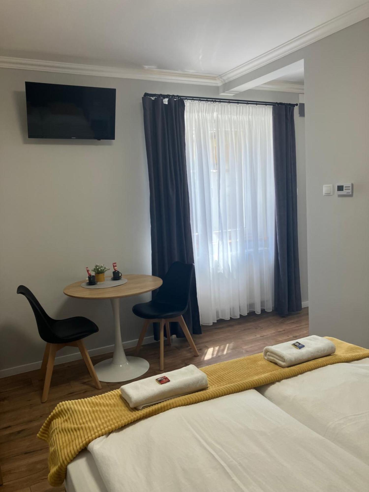 Illa Apartments Eger Luaran gambar