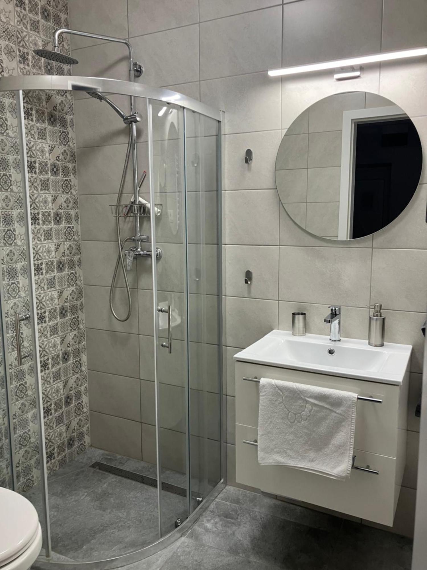 Illa Apartments Eger Luaran gambar