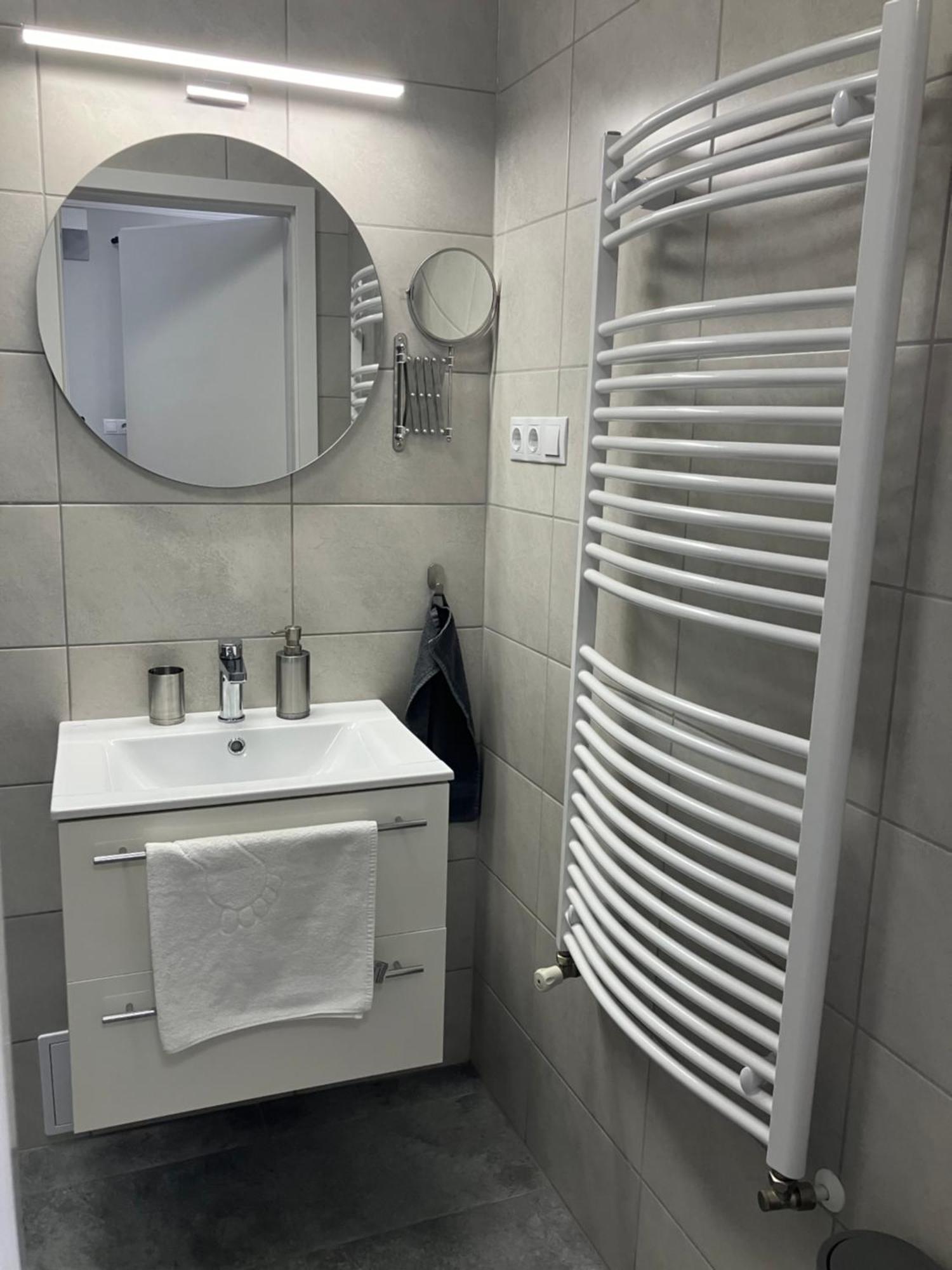 Illa Apartments Eger Luaran gambar