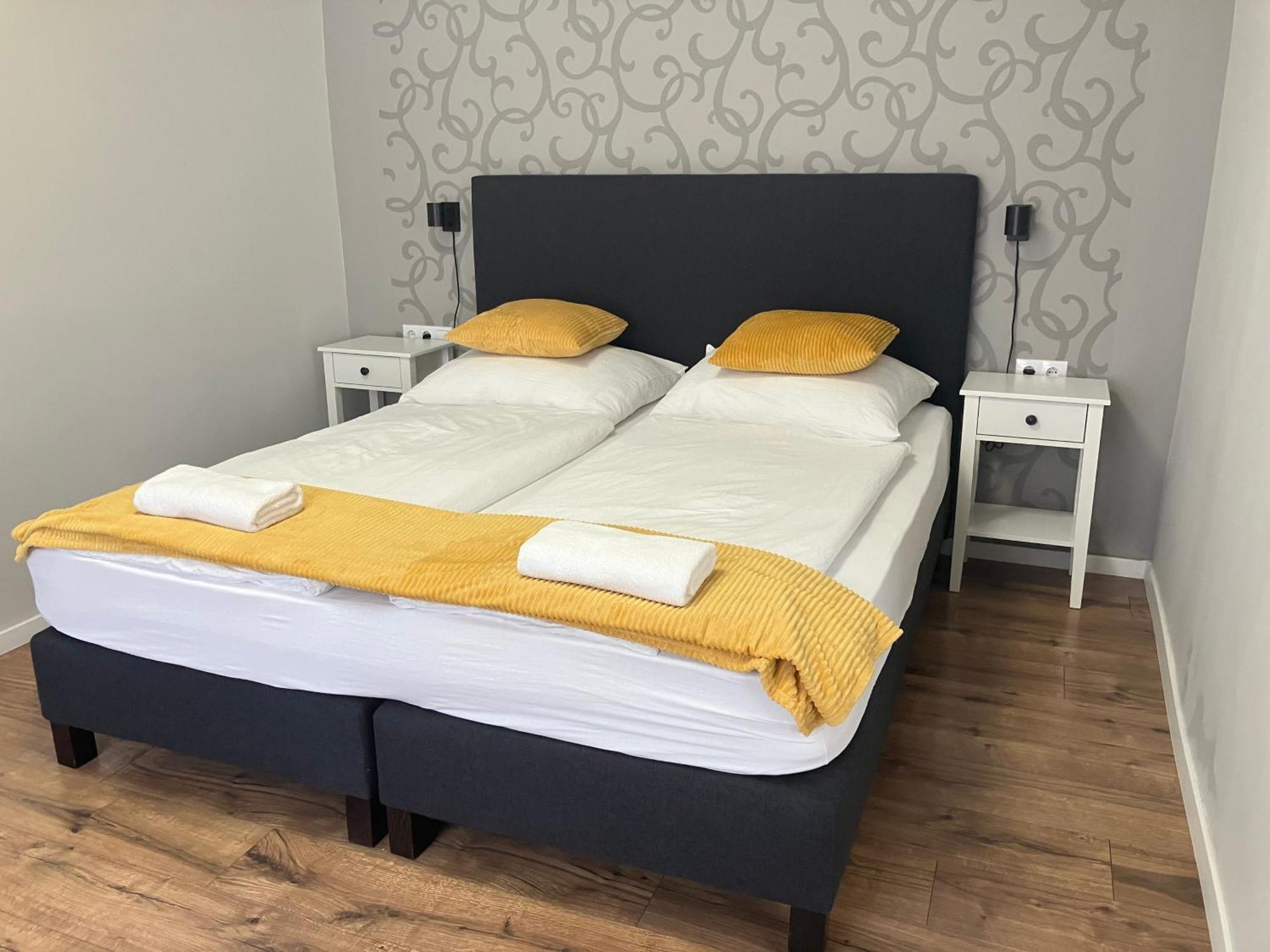 Illa Apartments Eger Luaran gambar