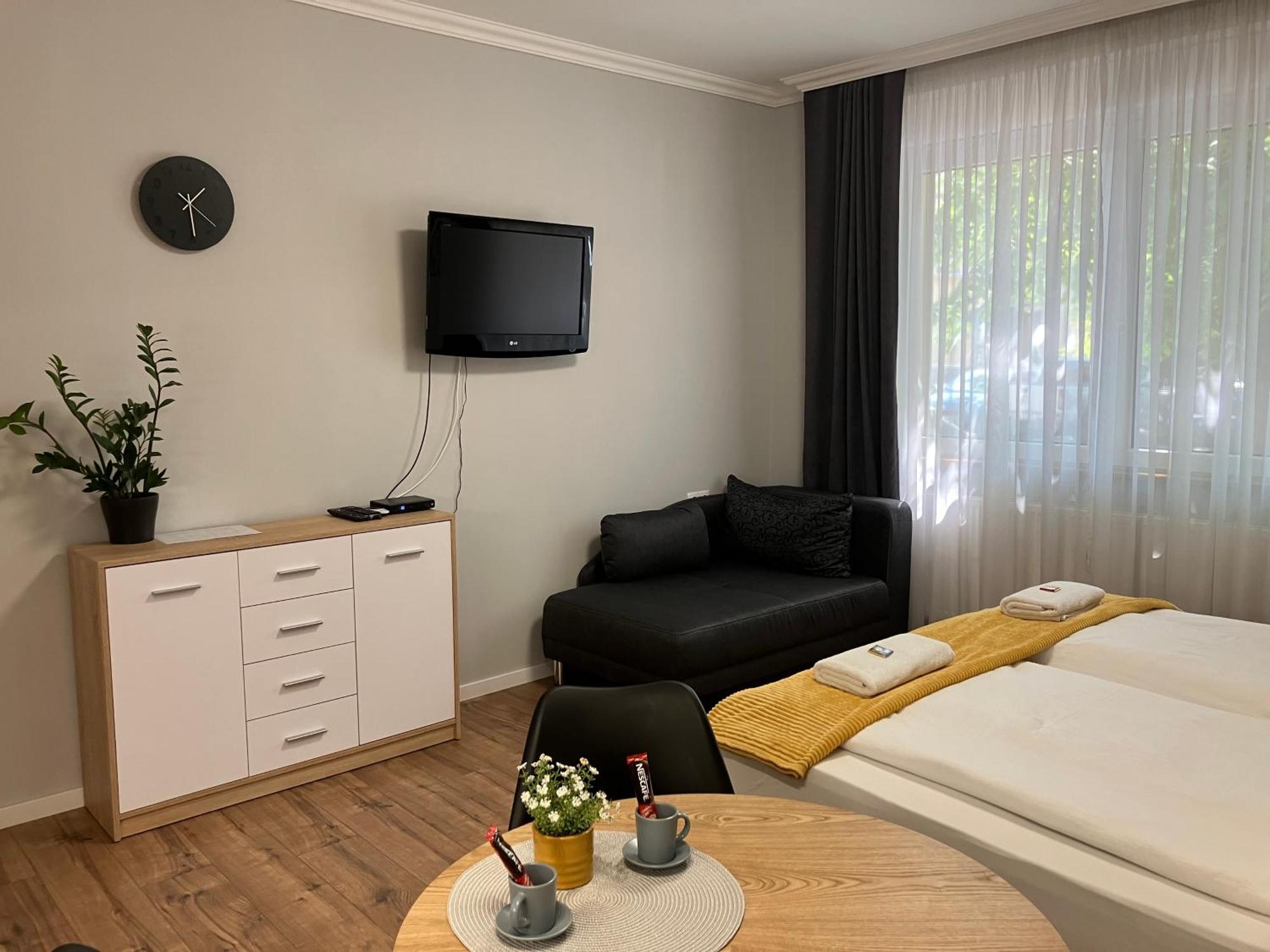 Illa Apartments Eger Luaran gambar