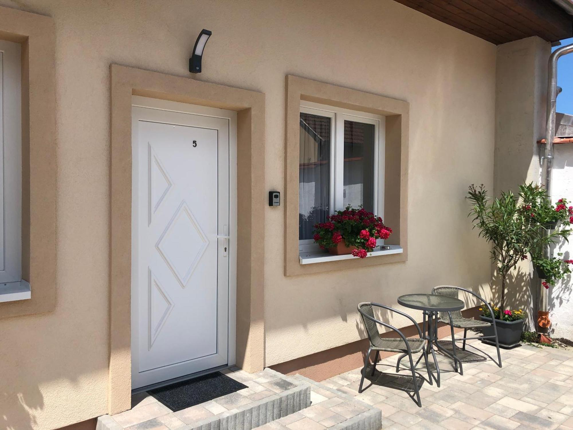 Illa Apartments Eger Luaran gambar