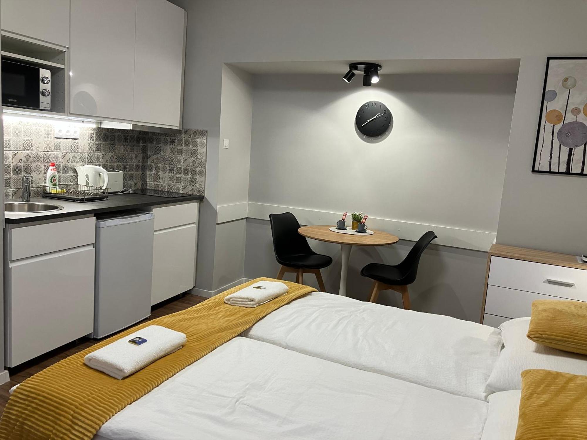 Illa Apartments Eger Luaran gambar